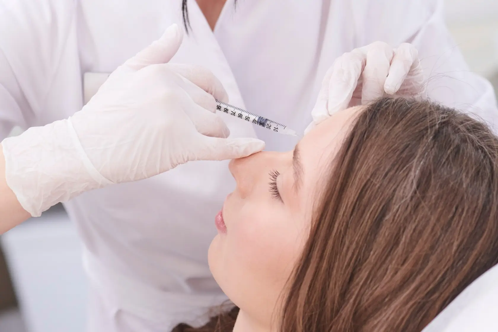 Удаление мимических морщин косметологом